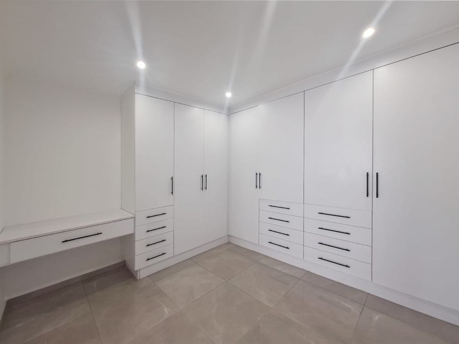 To Let 4 Bedroom Property for Rent in Redstone Private Country Estate North West